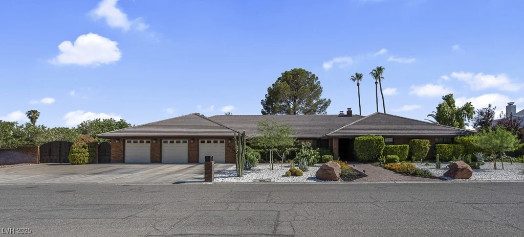 3219 Torrey Pines, Las Vegas, NV 89146