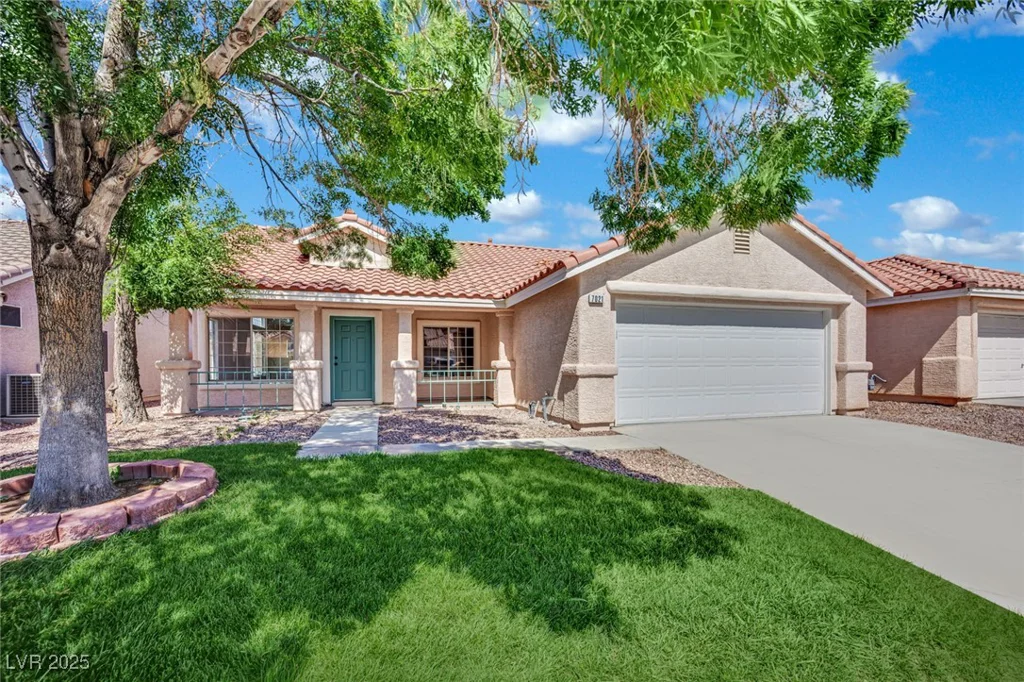 7021 Feather Pine, Las Vegas, NV 89131