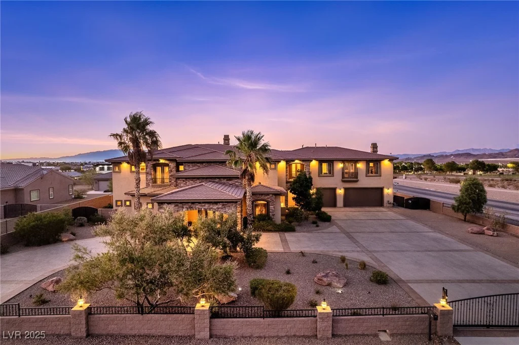 670 Du Fort, Henderson, NV 89002