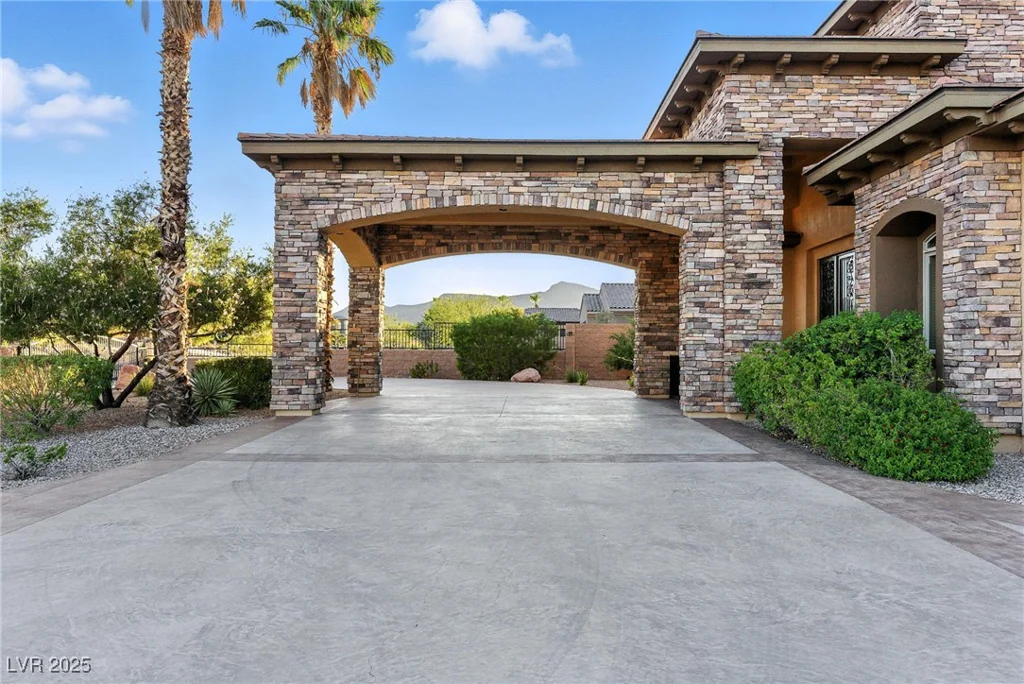 670 Du Fort, Henderson, NV 89002