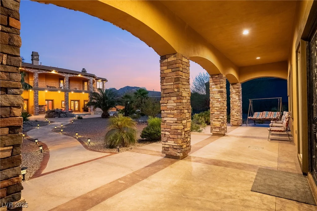 670 Du Fort, Henderson, NV 89002