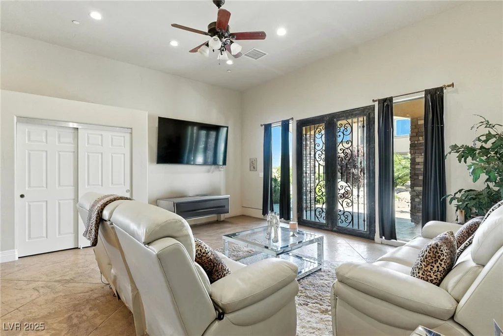 670 Du Fort, Henderson, NV 89002