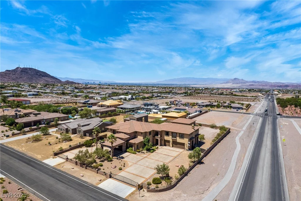 670 Du Fort, Henderson, NV 89002