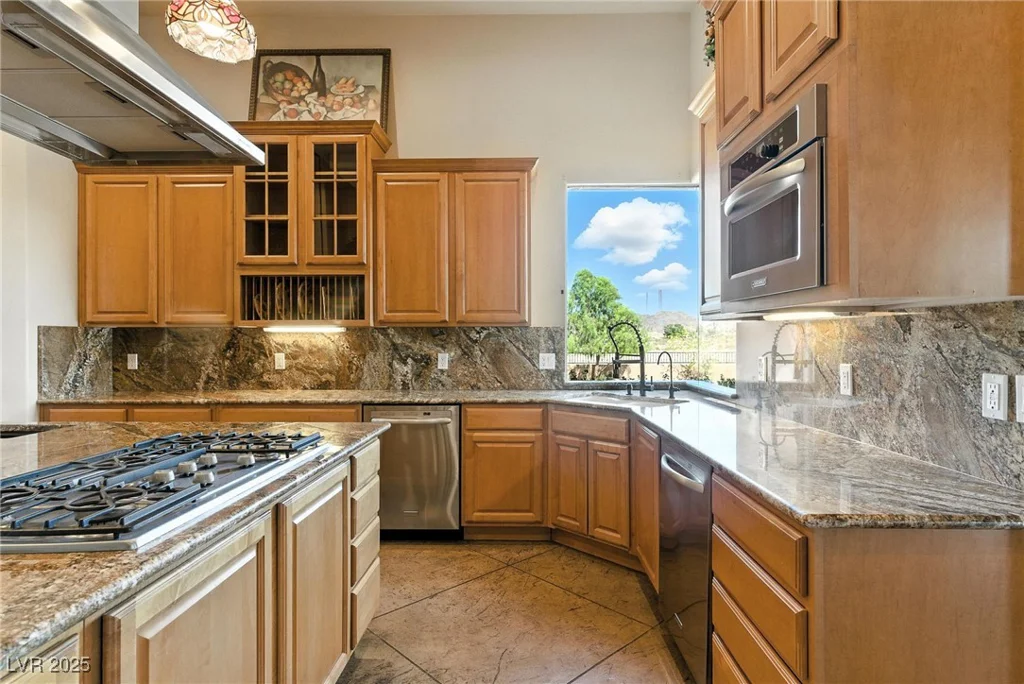 670 Du Fort, Henderson, NV 89002
