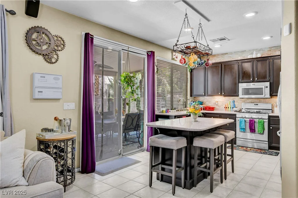10298 Torrey Valley, Las Vegas, NV 89135