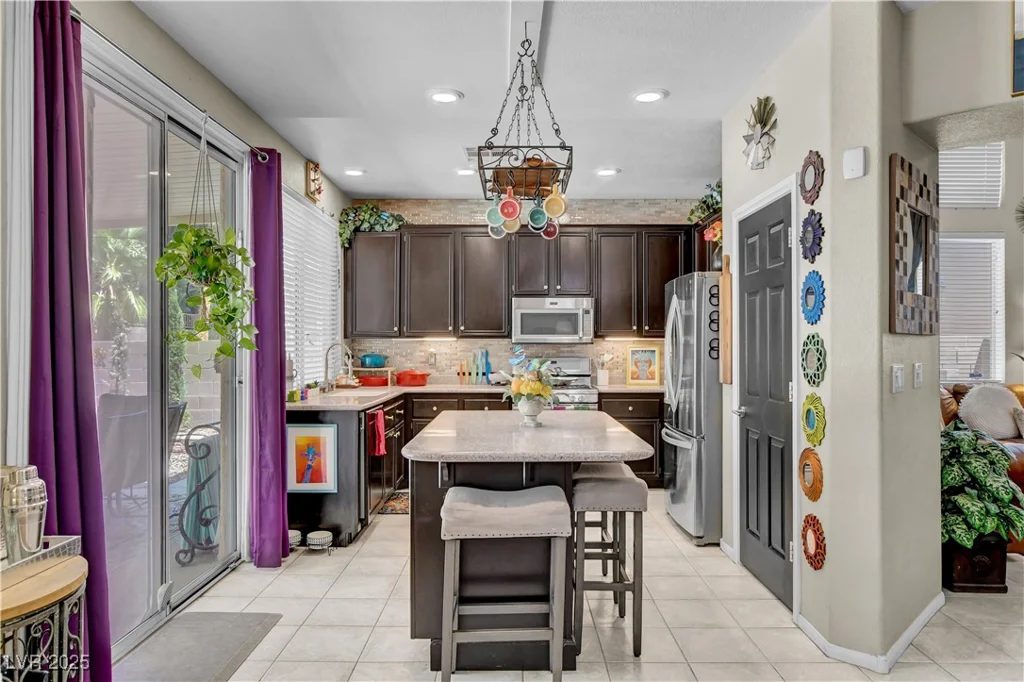 10298 Torrey Valley, Las Vegas, NV 89135