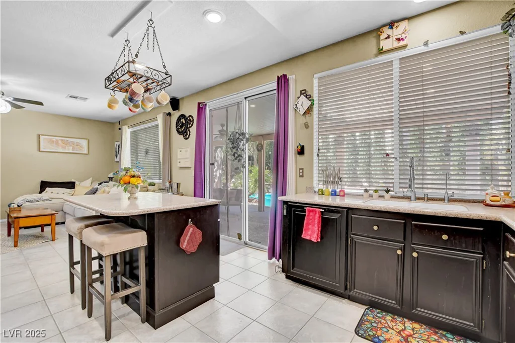 10298 Torrey Valley, Las Vegas, NV 89135