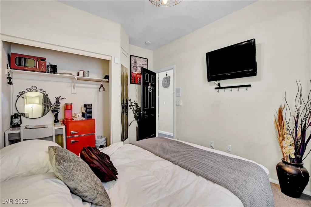 10298 Torrey Valley, Las Vegas, NV 89135