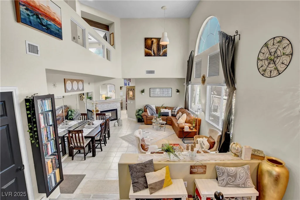 10298 Torrey Valley, Las Vegas, NV 89135