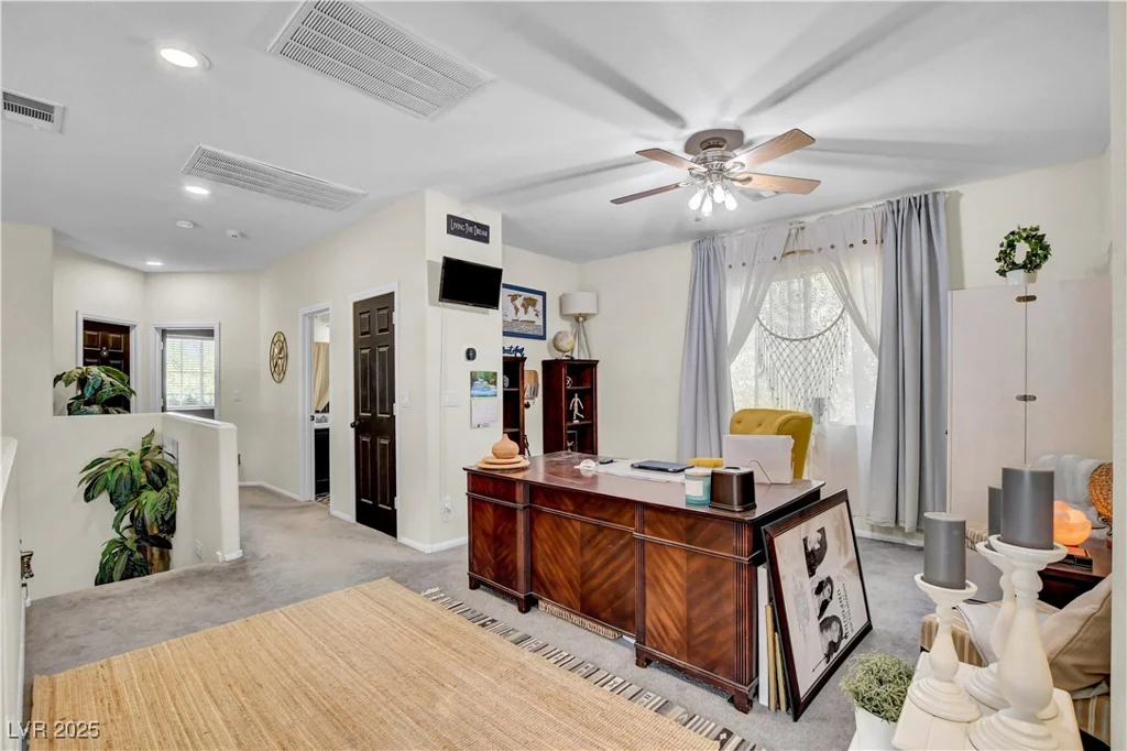 10298 Torrey Valley, Las Vegas, NV 89135