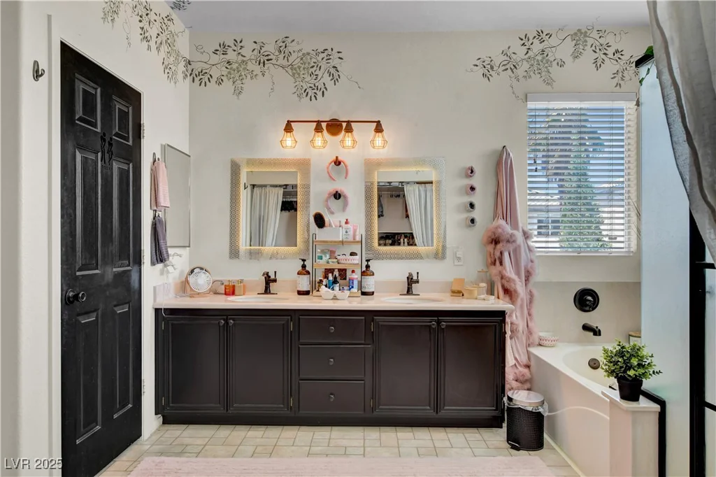 10298 Torrey Valley, Las Vegas, NV 89135