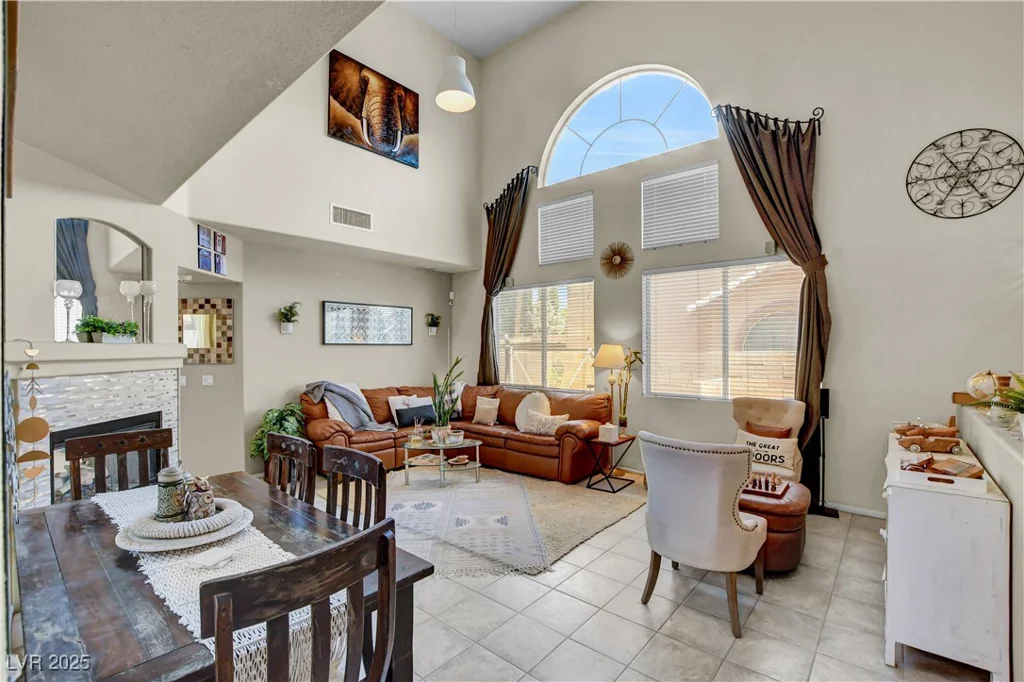 10298 Torrey Valley, Las Vegas, NV 89135