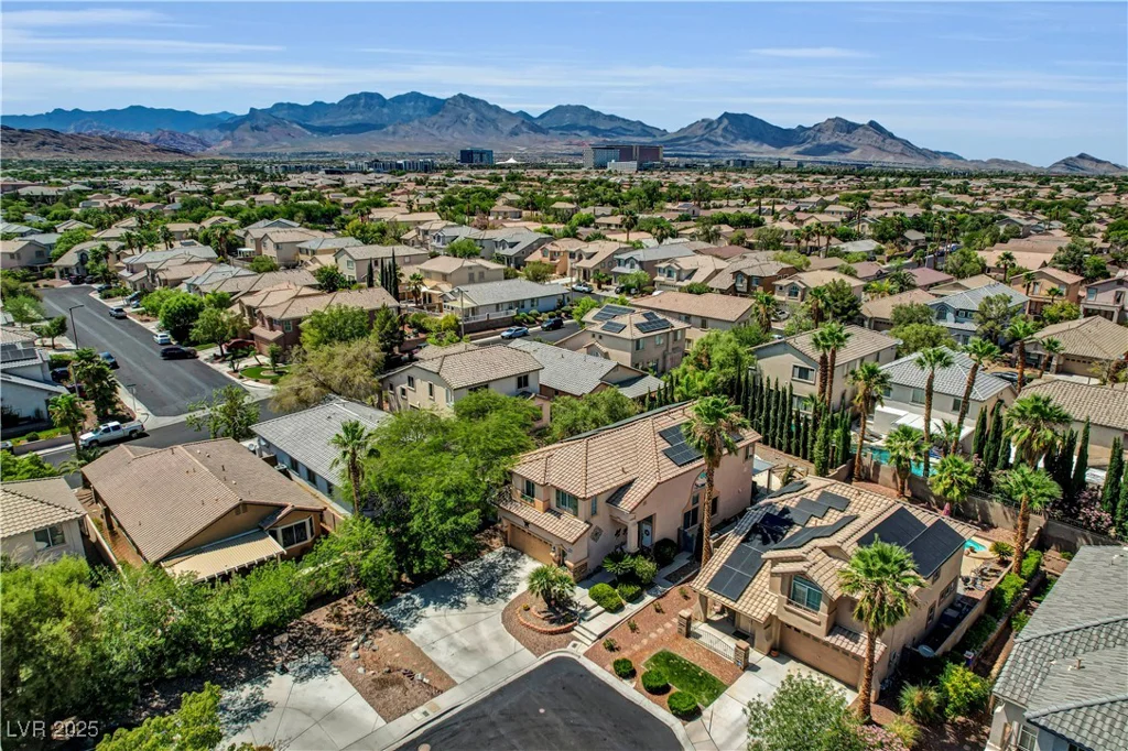 10298 Torrey Valley, Las Vegas, NV 89135