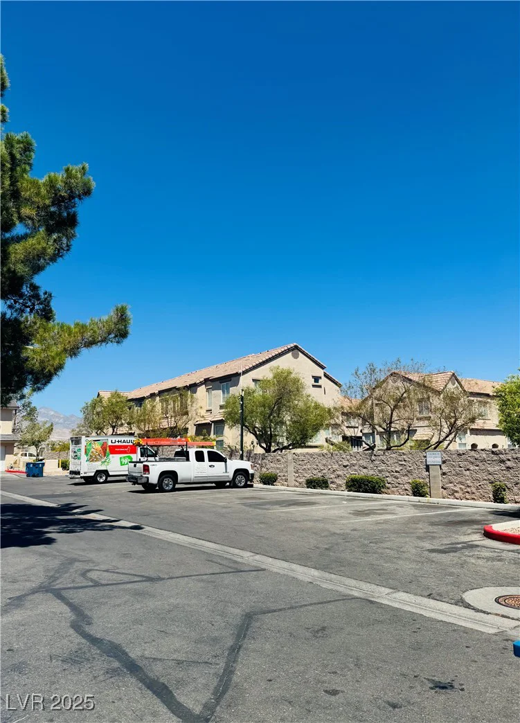 1201 Dusty Creek, Las Vegas, NV 89128