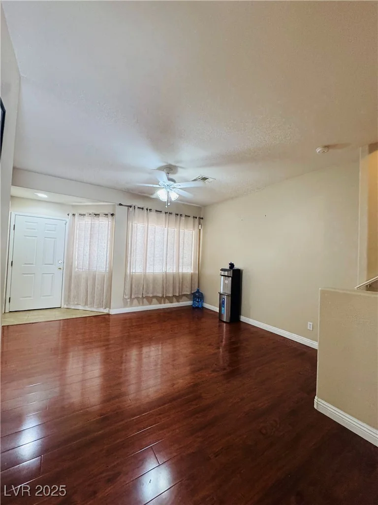 1201 Dusty Creek, Las Vegas, NV 89128