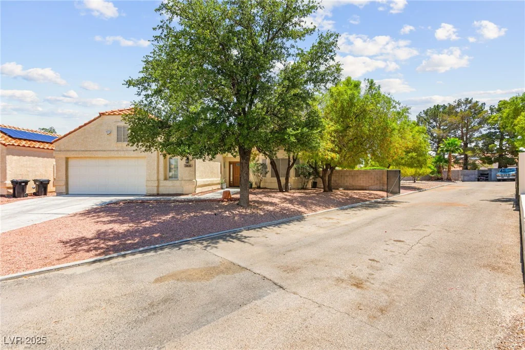 3806 Passionfruit, North Las Vegas, NV 89032