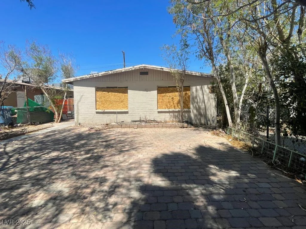 1498 Rexford, Las Vegas, NV 89104