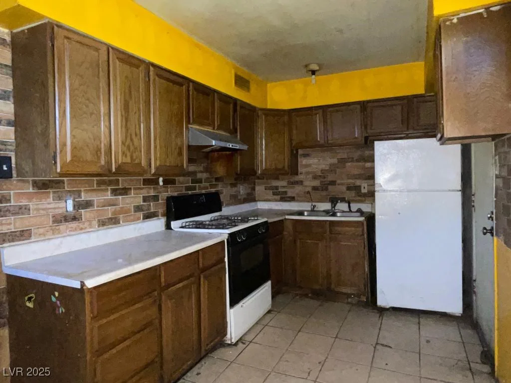 1498 Rexford, Las Vegas, NV 89104