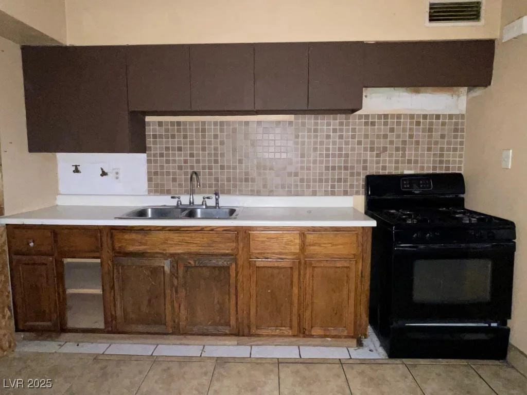 1498 Rexford, Las Vegas, NV 89104