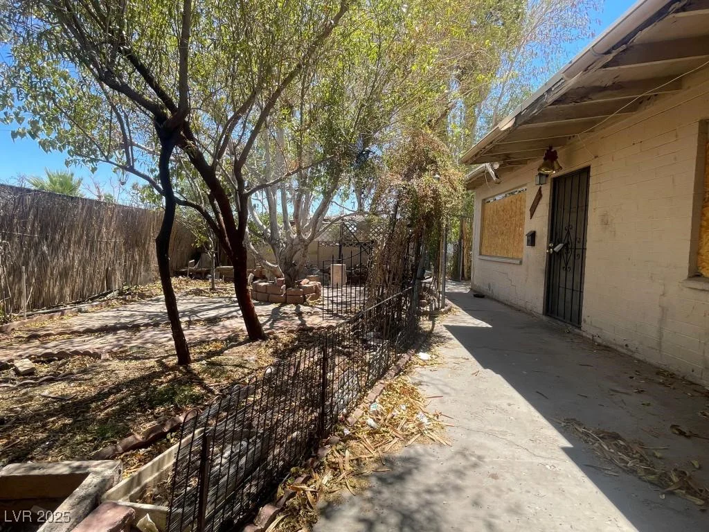 1498 Rexford, Las Vegas, NV 89104