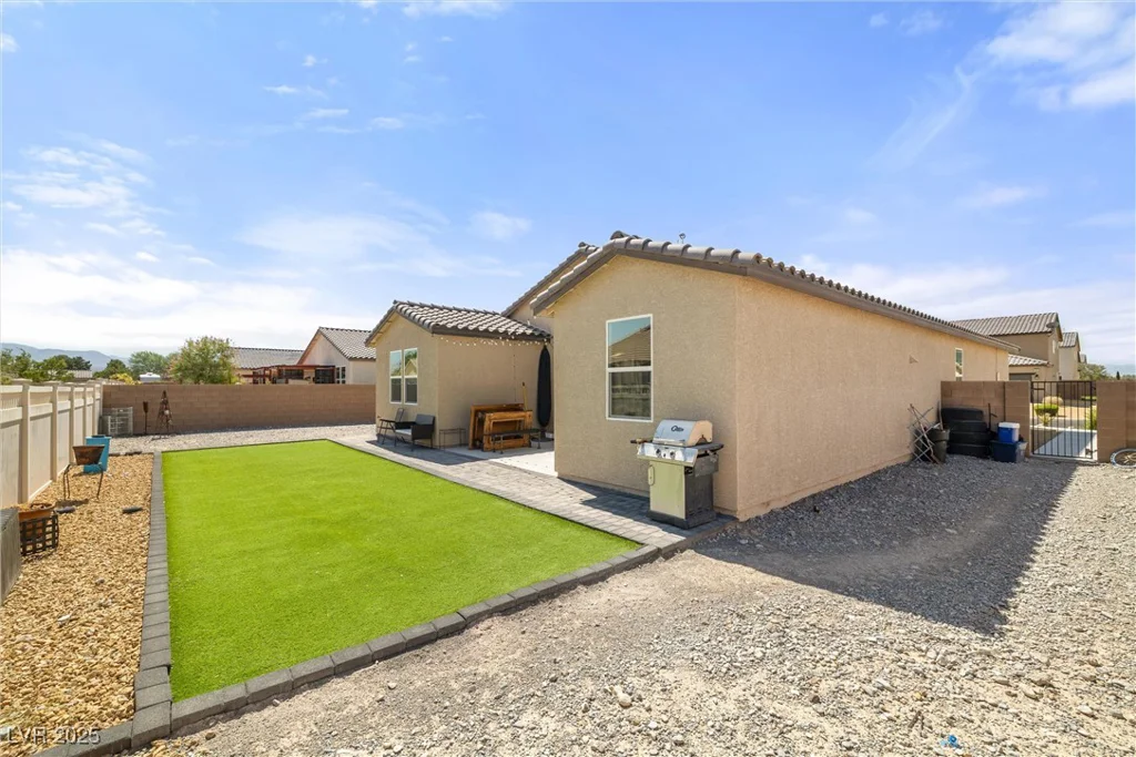 3942 Summit, Pahrump, NV 89061