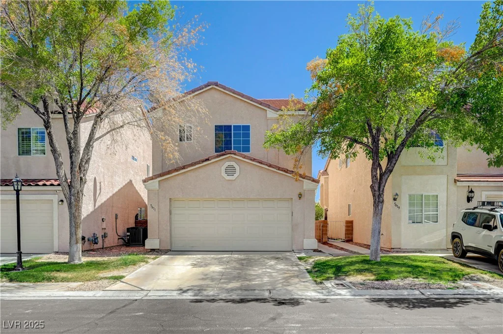5611 Leaning Oak, Las Vegas, NV 89118
