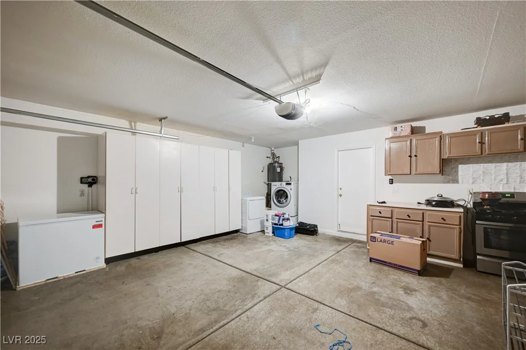 5611 Leaning Oak, Las Vegas, NV 89118