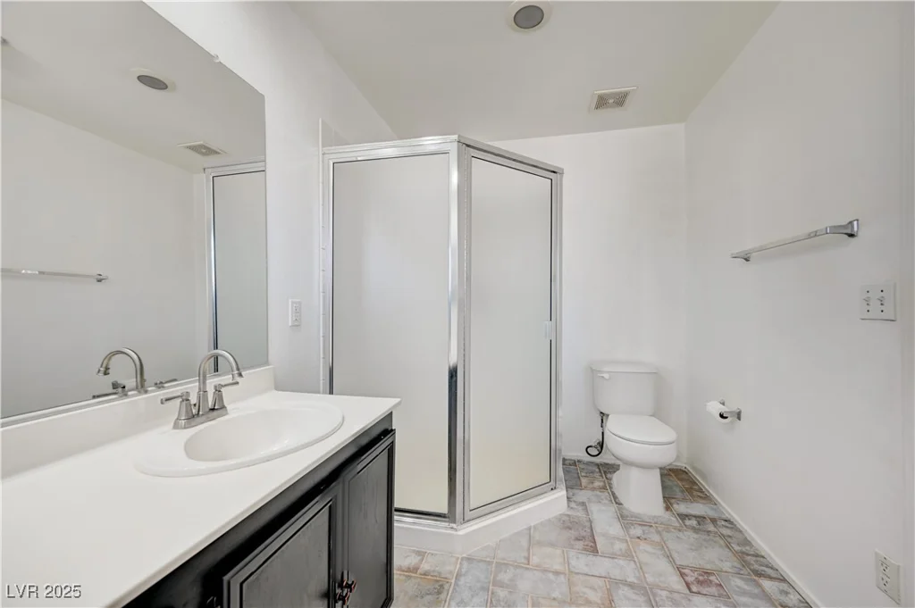 5611 Leaning Oak, Las Vegas, NV 89118