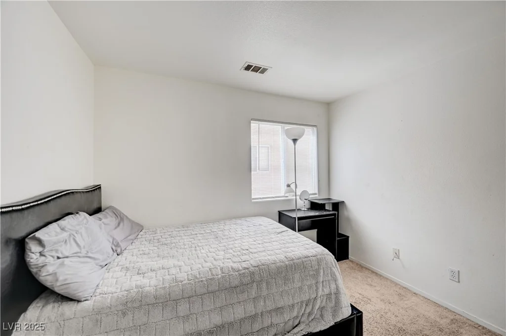 5611 Leaning Oak, Las Vegas, NV 89118