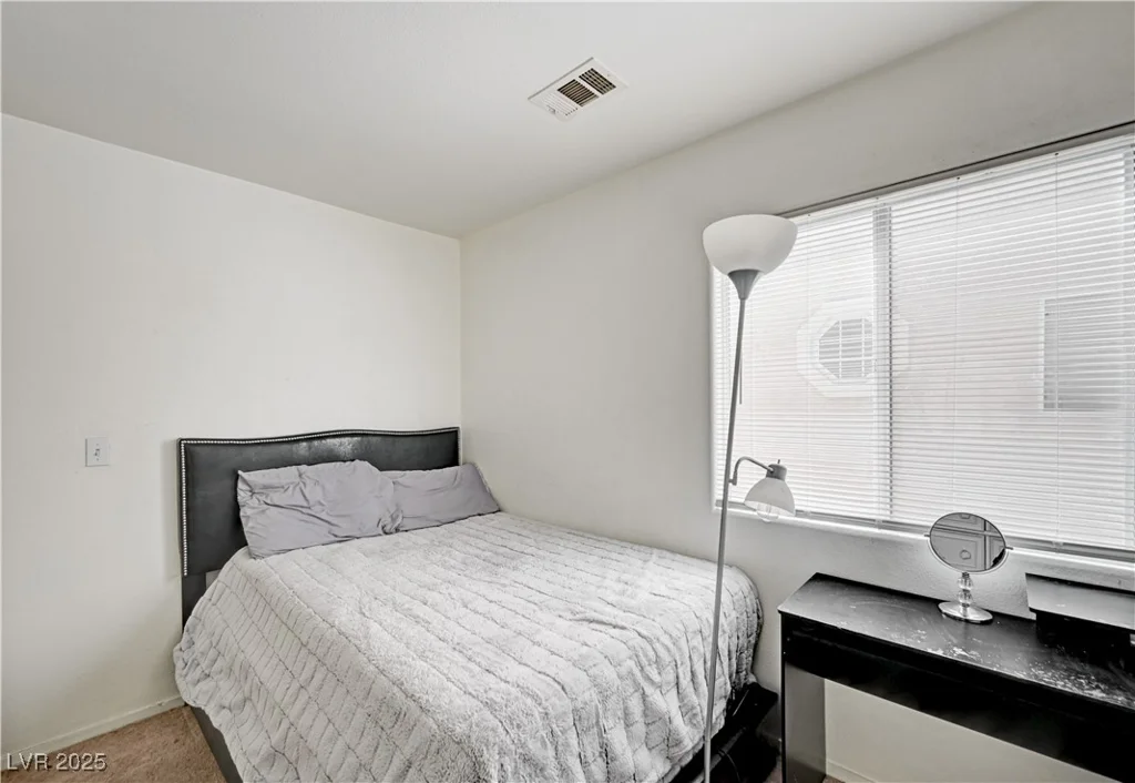 5611 Leaning Oak, Las Vegas, NV 89118