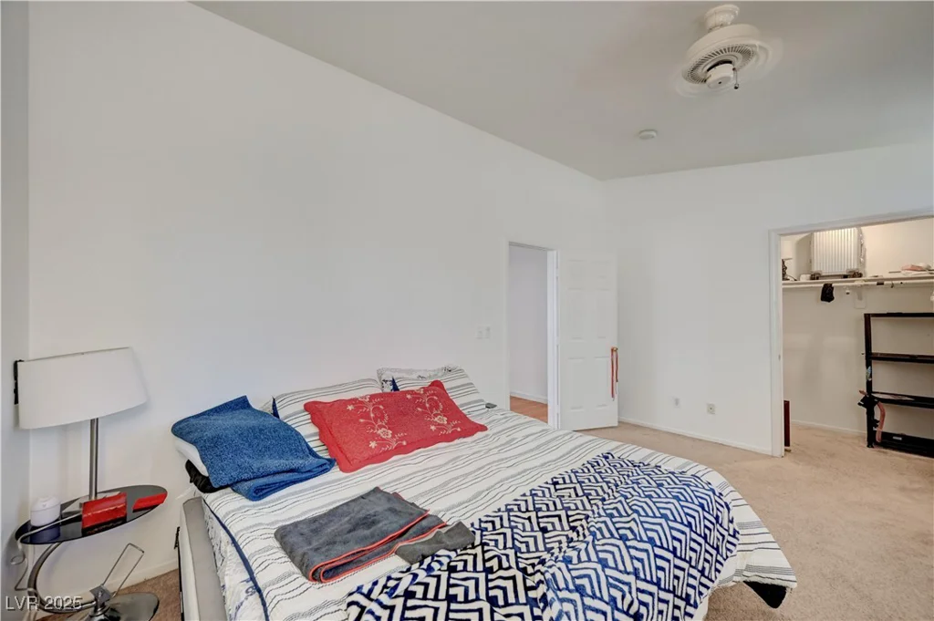 5611 Leaning Oak, Las Vegas, NV 89118
