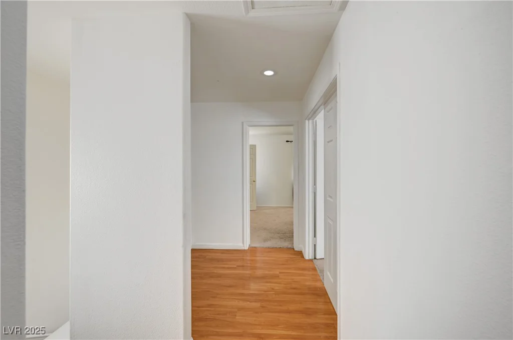 5611 Leaning Oak, Las Vegas, NV 89118