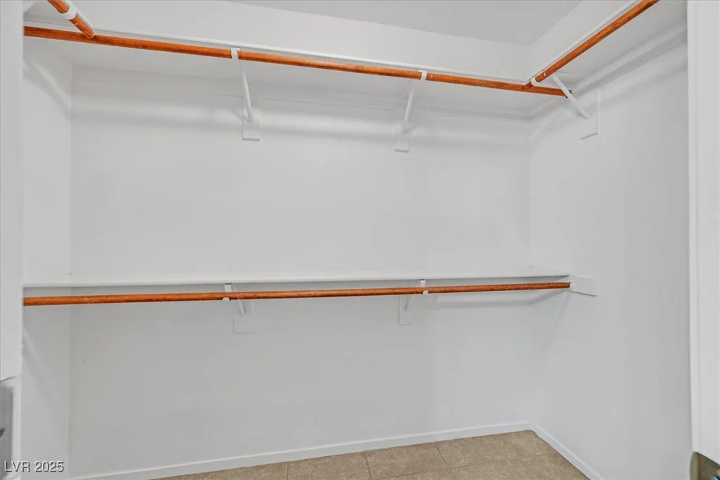 9921 Rose Charmont, Las Vegas, NV 89183