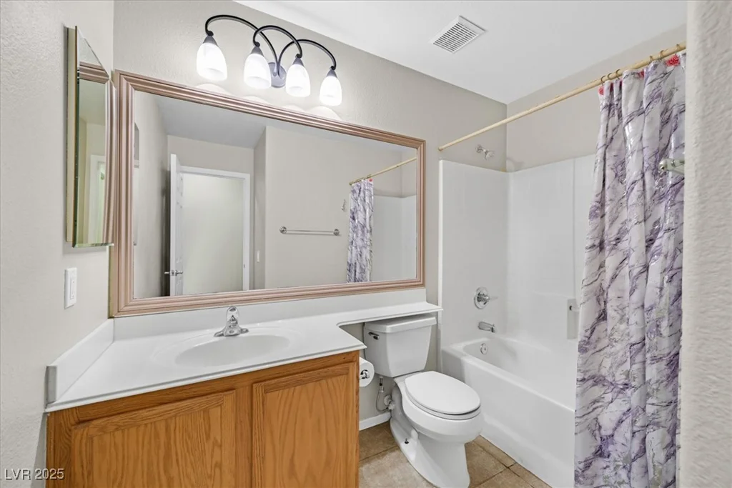 9921 Rose Charmont, Las Vegas, NV 89183
