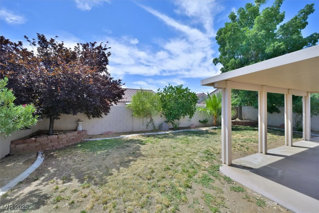 9921 Rose Charmont, Las Vegas, NV 89183