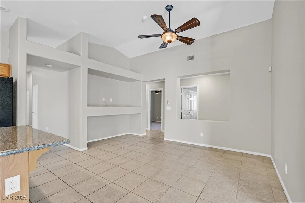 9921 Rose Charmont, Las Vegas, NV 89183
