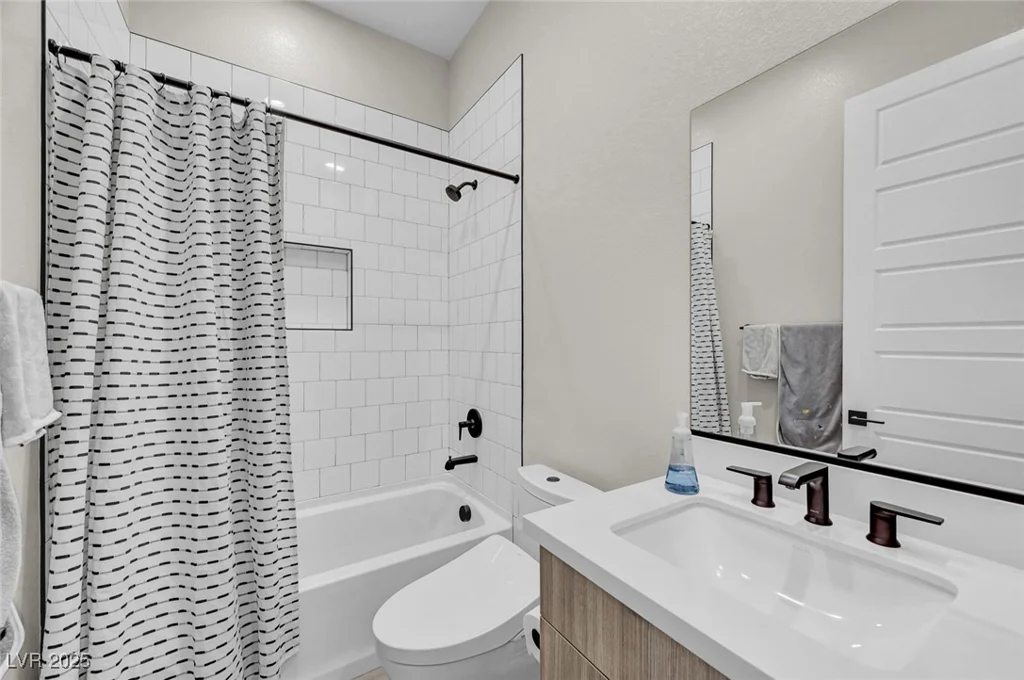 8946 Cassia Winds, Las Vegas, NV 89166