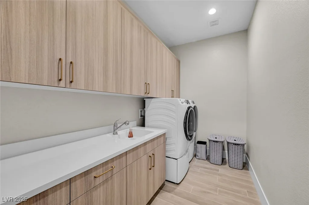 8946 Cassia Winds, Las Vegas, NV 89166