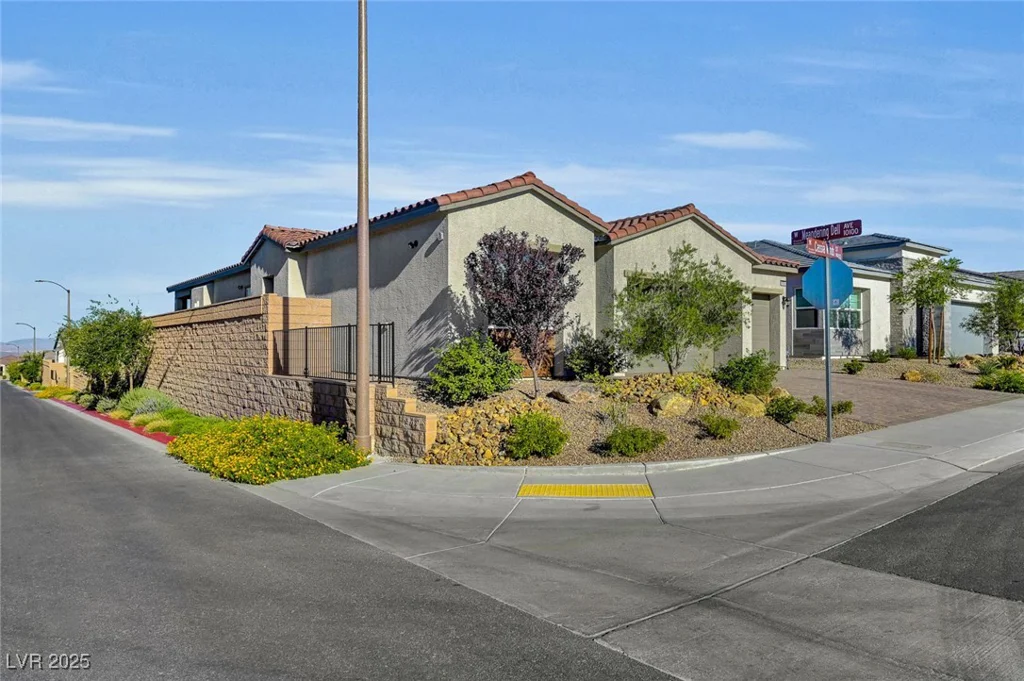 8946 Cassia Winds, Las Vegas, NV 89166