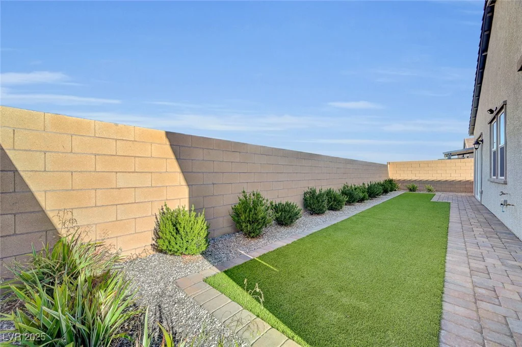 8946 Cassia Winds, Las Vegas, NV 89166