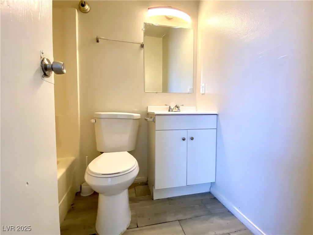 6213 Smoke Ranch, Las Vegas, NV 89108