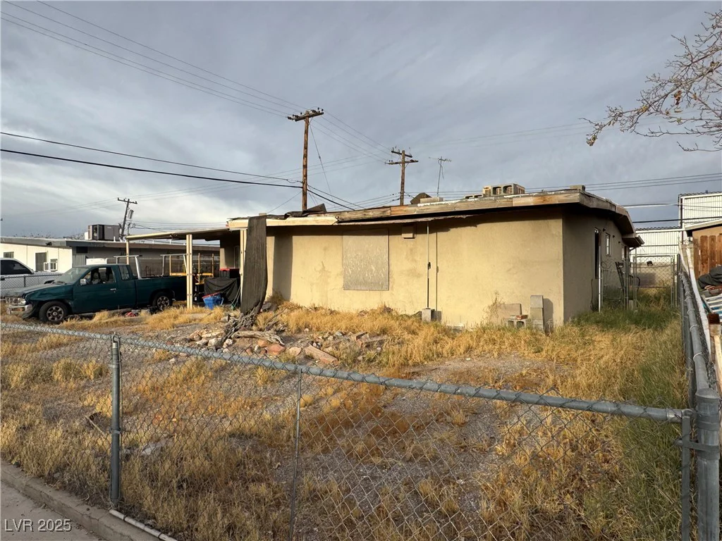 2721 Howard, Las Vegas, NV 89104