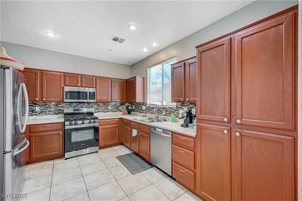 7521 Garden Village, Las Vegas, NV 89113