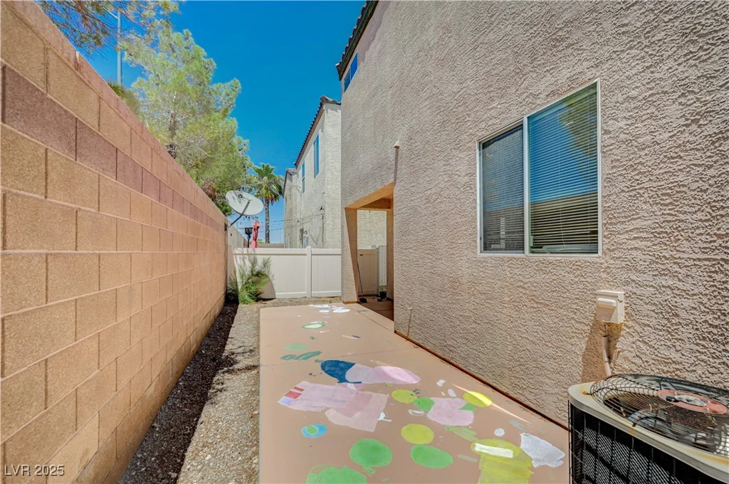 7521 Garden Village, Las Vegas, NV 89113