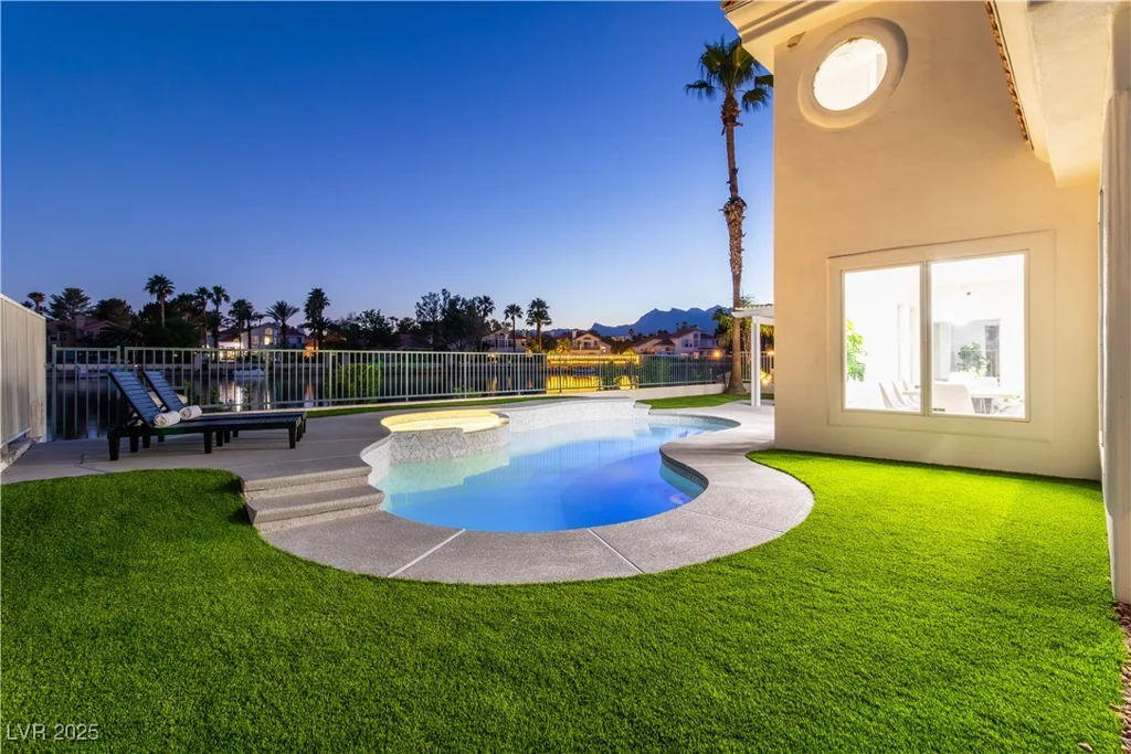 2941 Harbor Cove, Las Vegas, NV 89128
