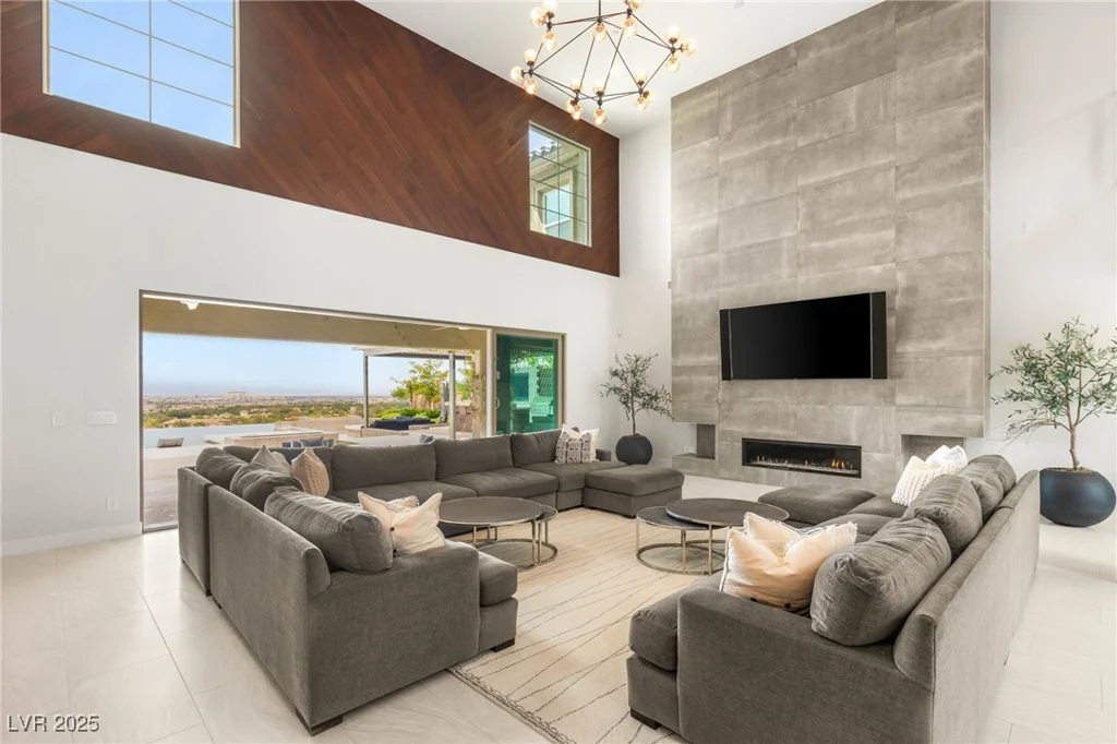 34 OLYMPIA OUTLOOK, Las Vegas, NV 89141
