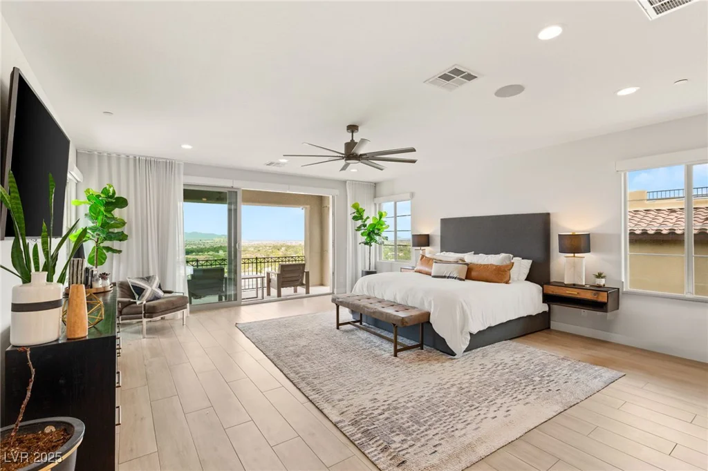 34 OLYMPIA OUTLOOK, Las Vegas, NV 89141