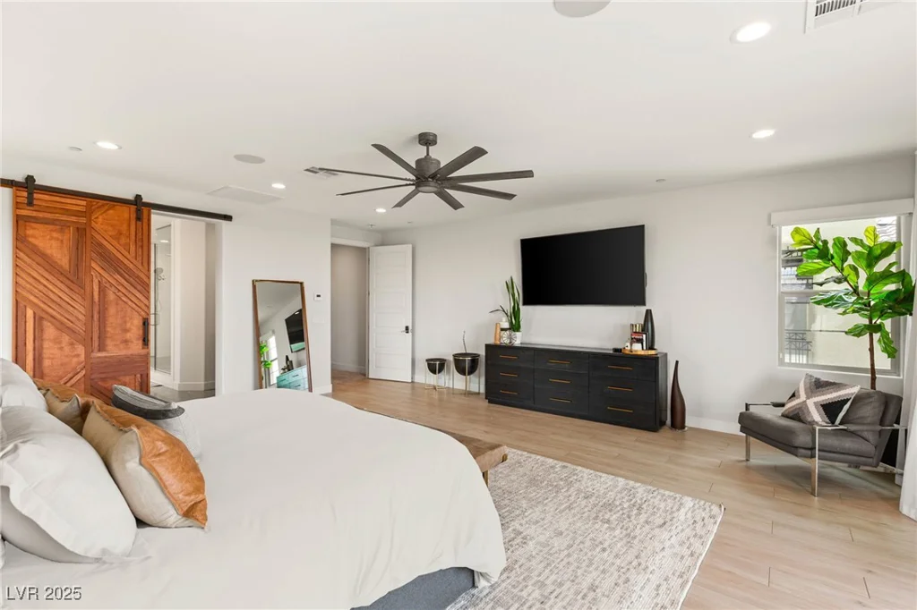 34 OLYMPIA OUTLOOK, Las Vegas, NV 89141
