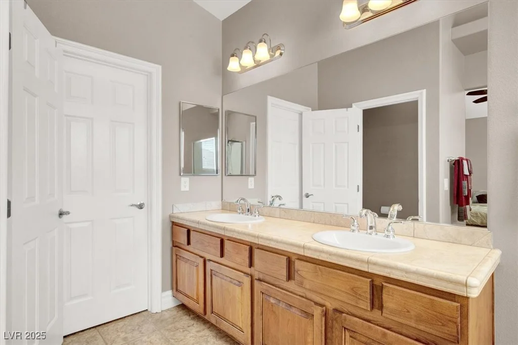 187 Fairway Woods, Las Vegas, NV 89148