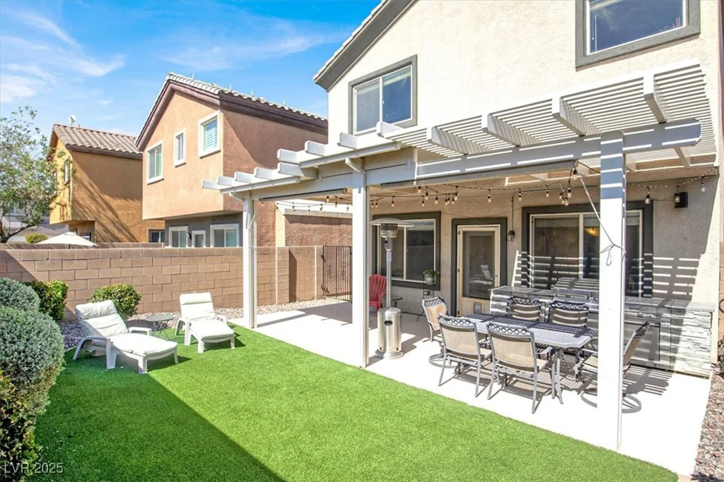 187 Fairway Woods, Las Vegas, NV 89148